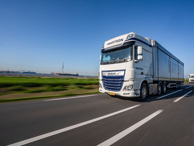 Tekno Tekno DAF XG+ 6x2 with 3-axle walkingfloor trailer MARTSON