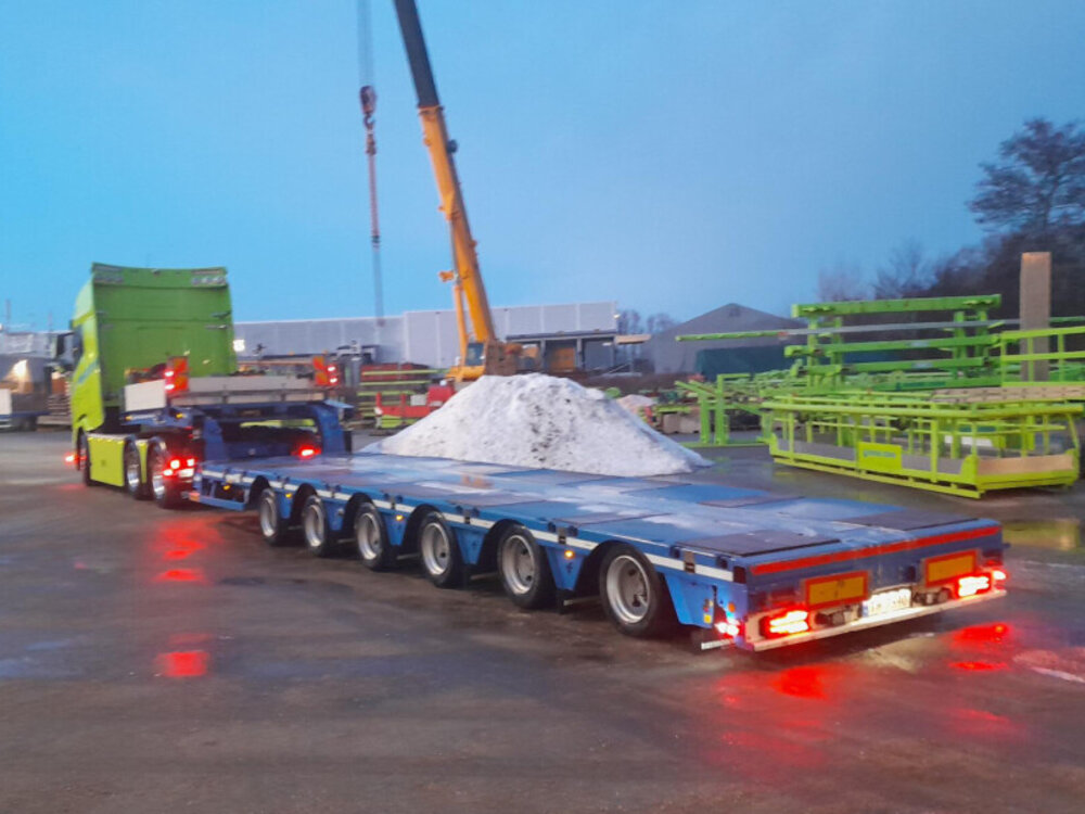 WSI WSI DAF XG+ 6x4 with  6-axle manoovr NORDIC CRANE KYNNINGSRUD