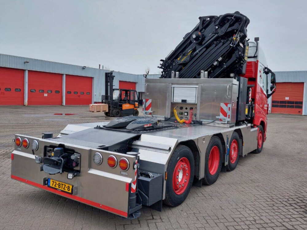 WSI Volvo FH5 Globetrotter 8x2 With palfinger PK 92002 SH + WSI Volvo FH5 Globetrotter 8x2 With palfinger PK 92002 SH +