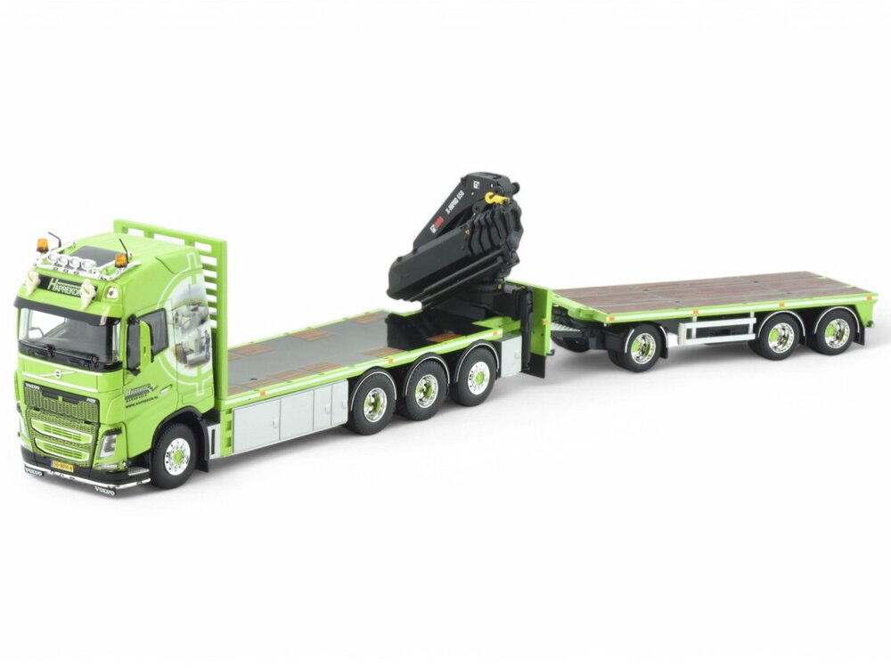 Tekno Tekno Volvo FH04 Globetrotter XL combi met resin opbouw HAPREKON