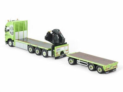 Tekno Tekno Volvo FH04 Globetrotter XL combi with resin structure HAPREKON