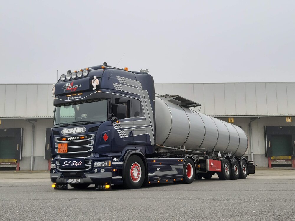 Tekno Tekno Scania R -serie Topline 4x2 trekker met 3 assige tankoplegger SL LOGISTICS
