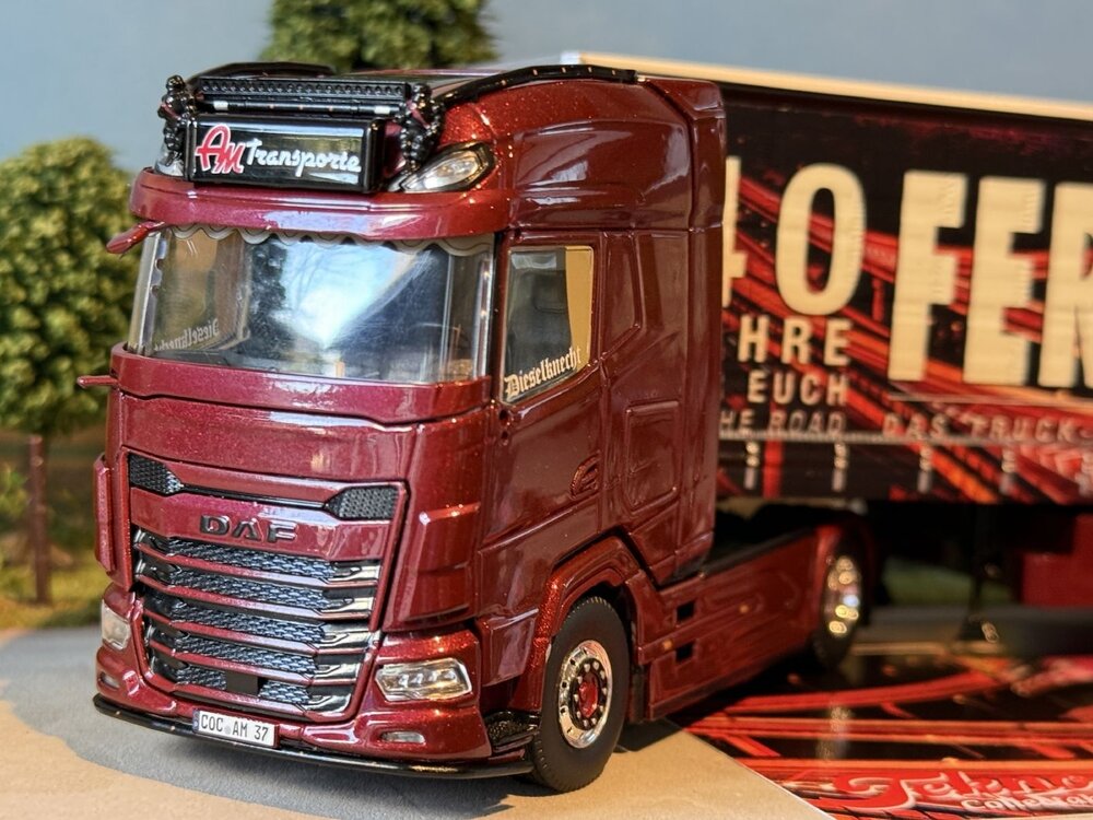 Tekno Tekno Daf XG+ with 3-axle curtainside trailer FERNFAHRER 40 JAHRE