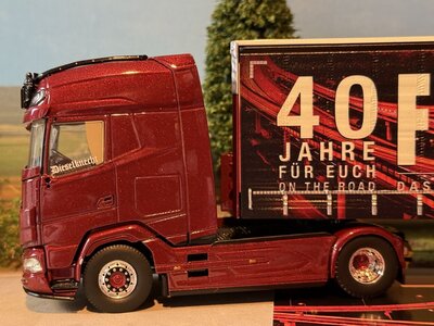 Tekno Tekno Daf XG+ with 3-axle curtainside trailer FERNFAHRER 40 JAHRE