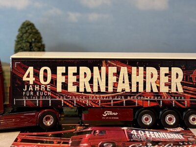 Tekno Tekno Daf XG+ with 3-axle curtainside trailer FERNFAHRER 40 JAHRE