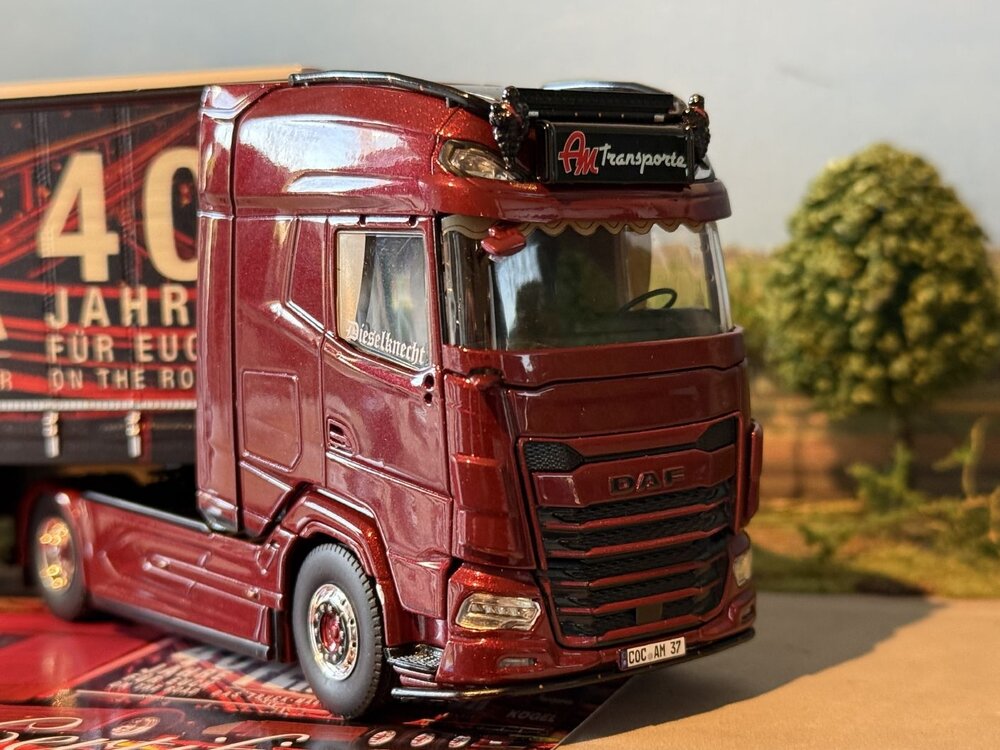 Tekno Tekno Daf XG+ with 3-axle curtainside trailer FERNFAHRER 40 JAHRE