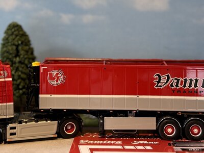 Tekno Tekno MAN TGX GX 4x2 with 3-axle tipper trailer VAMITRA