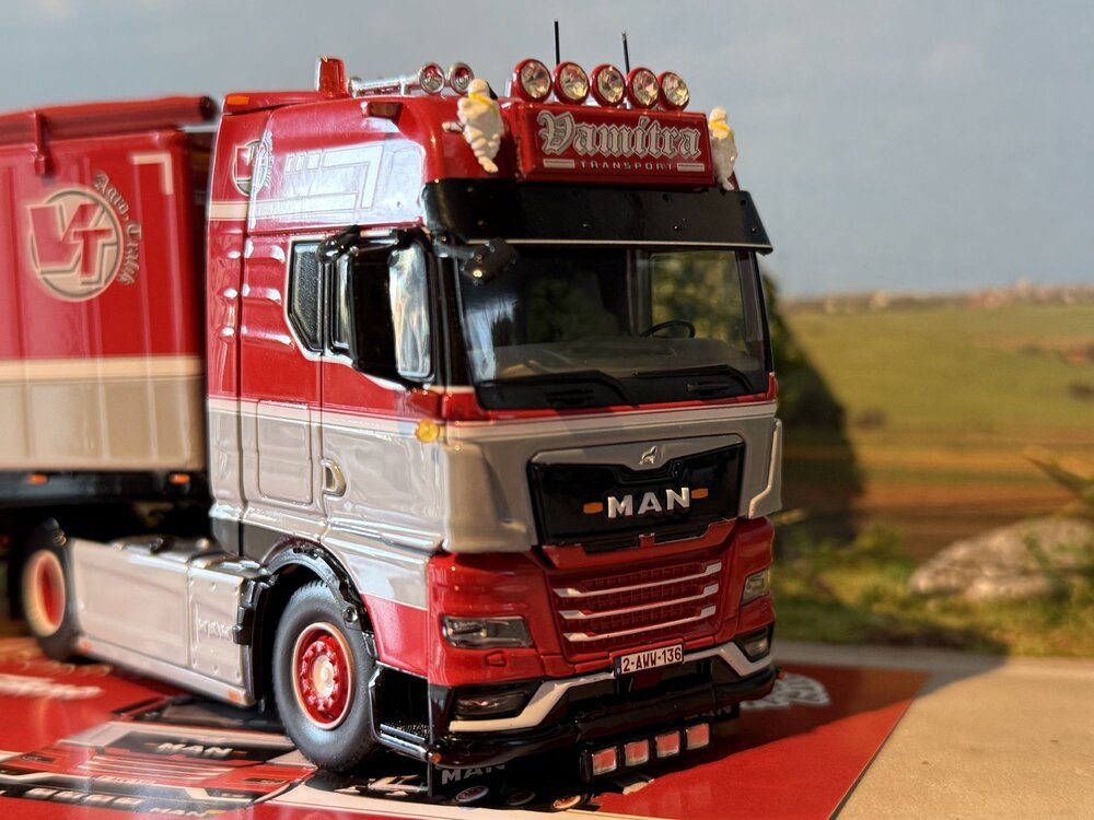 Tekno Tekno MAN TGX GX 4x2 with 3-axle tipper trailer VAMITRA