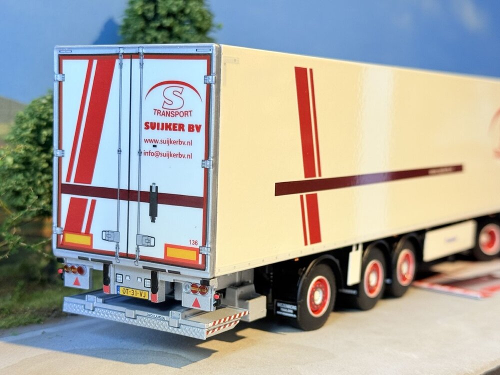 WSI WSI DAF XF SH 4x2 + 3-axle reefer trailer  SUIJKER BV