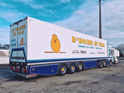 WSI WSI Scania R Highline 6x2 with 3-axle twin steer reefer trailer D'HOINE