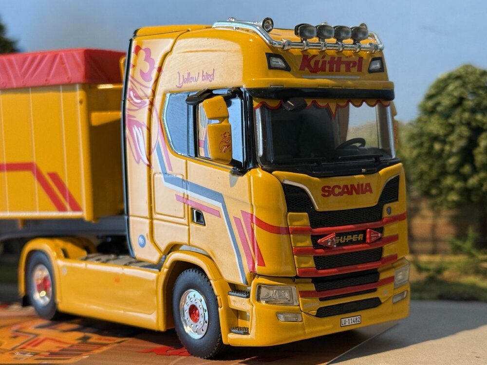 WSI WSI EXCLUSIEF Scania S Highline 4x2 + 3-axle volume tipper trailer KÜTTEL LOGISTIK AG