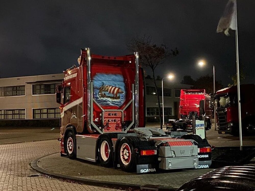 Tekno Tekno Scania Next Gen R Highline + 3-axle reefer trailer RONNY CEUSTERS