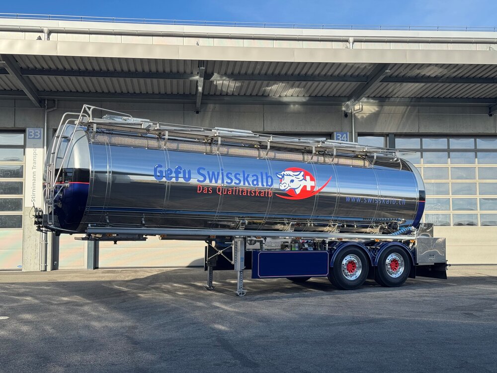 WSI WSI Scania Vlastuin Torpedo 6x2 with 2-axle tanktrailer STIRNIMANN