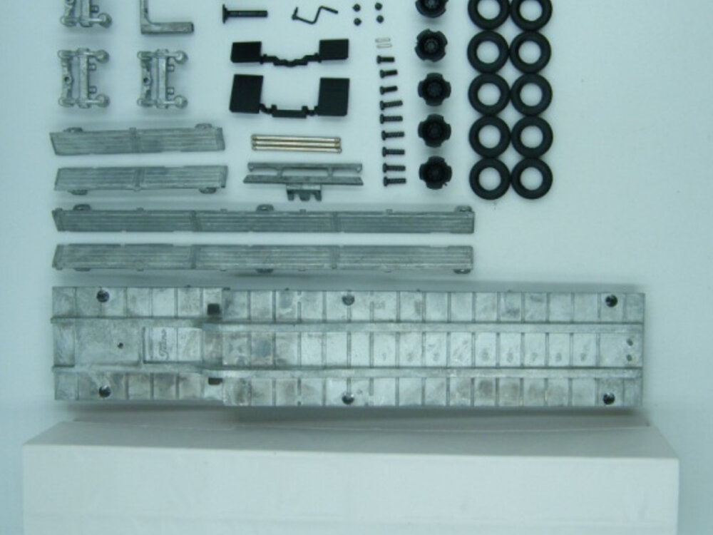 Tekno Tekno 3-axle classic Stepframe Trailer Kit