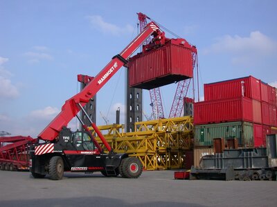 Mammoet store IMC container reach stacker MAMMOET