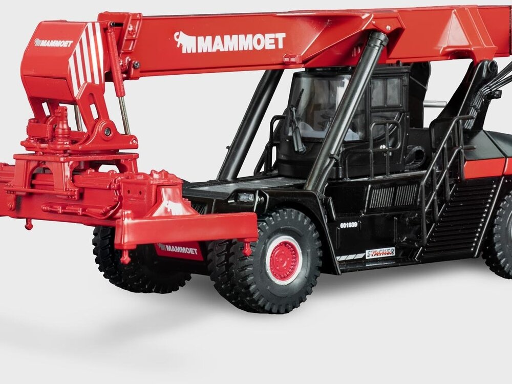 Mammoet store IMC container reach stacker MAMMOET
