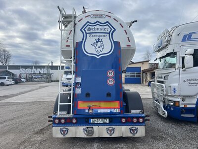Tekno Tekno Scania Next Gen 560R with Feldbinder trailer SCHUSTER
