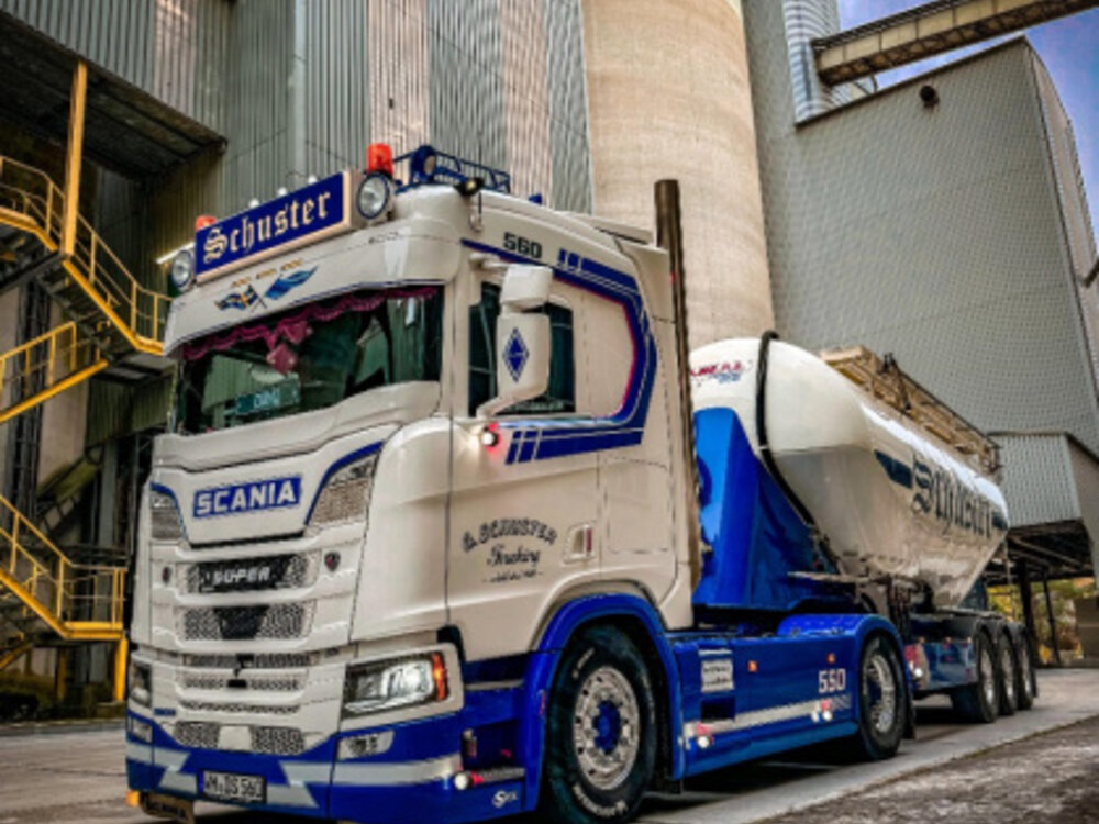 Tekno Tekno Scania Next Gen 560R met Feldbinder onderlosser SCHUSTER