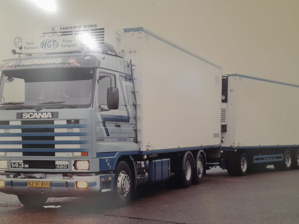 WSI WSI Scania 143M streamline rigid truck 6x2 - 6-axle drawbar combi HGT