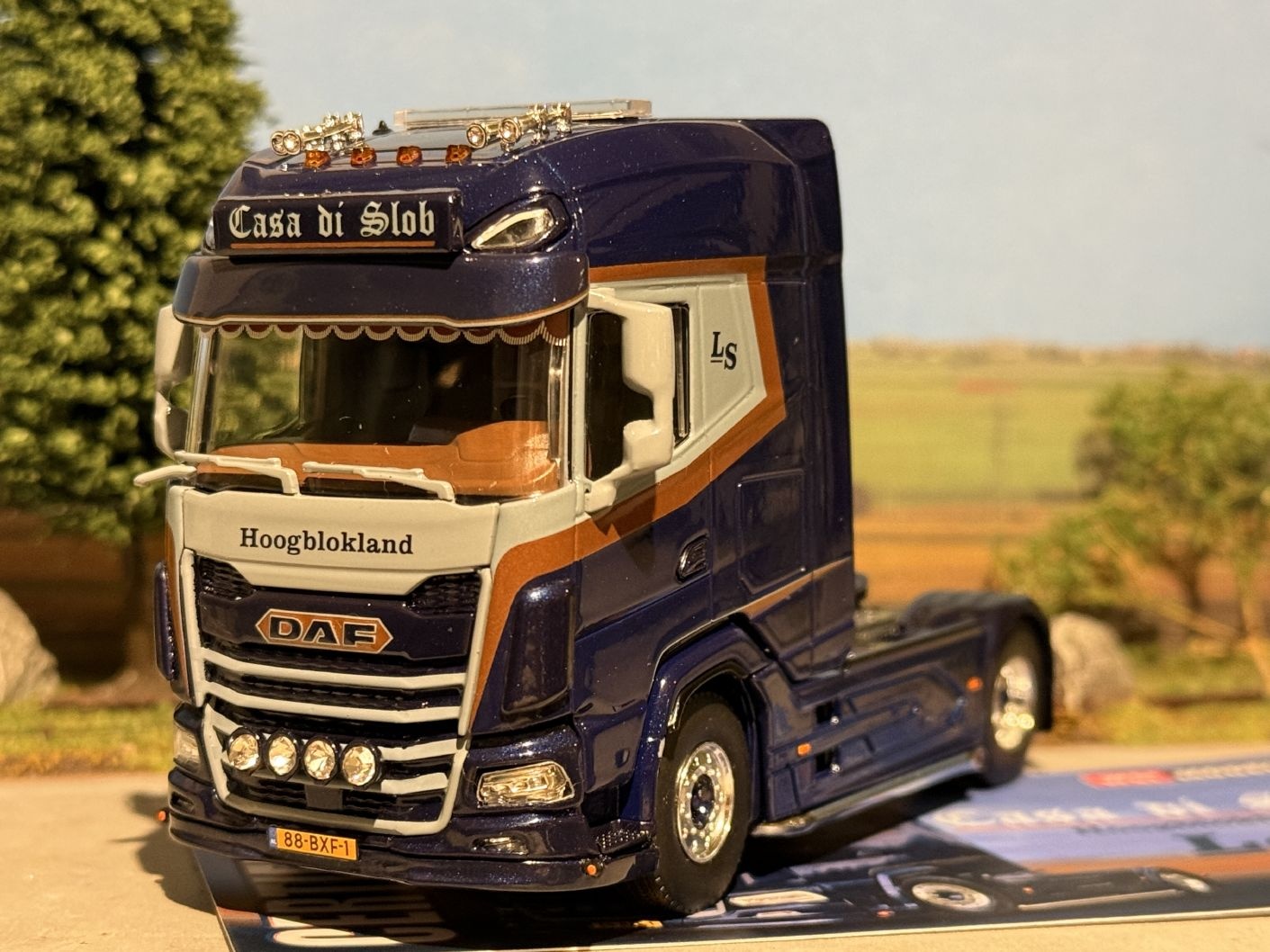 WSI DAF XG+ 4x2 CASA DI SLOB - Miniatuurshop.com WSI DAF XG+ 4x2 CASA DI SLOB - Miniatuurshop.com