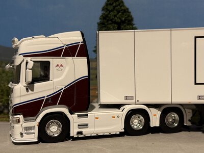 WSI WSI Scania R Highline 6x2 with 3-axle box trailer HAKULL