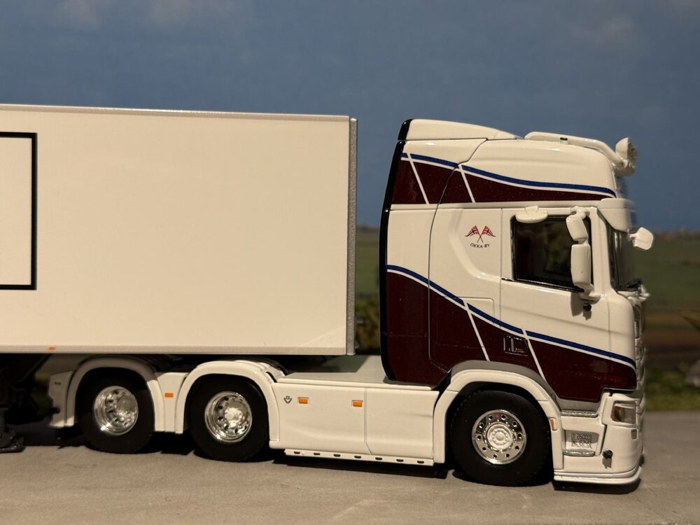 WSI WSI Scania R Highline 6x2 with 3-axle box trailer HAKULL