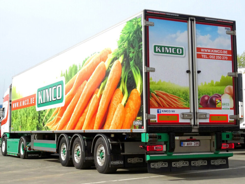 WSI WSI Scania 4-serie topline 4x2 with 3-axle tridec reefer trailer KIMCO