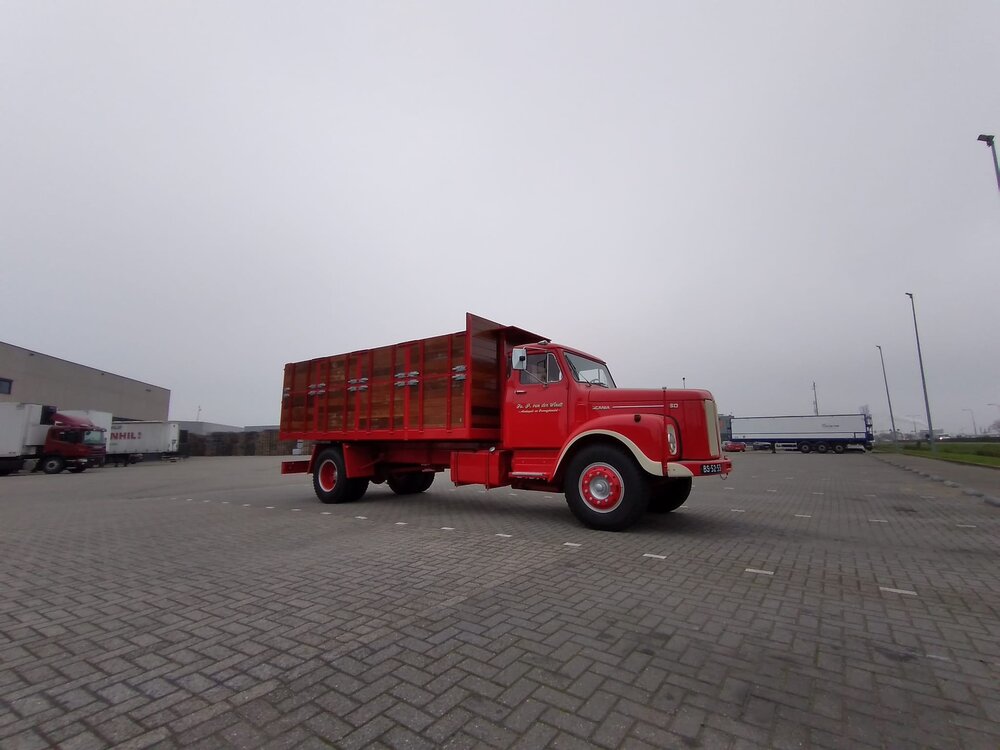 Tekno Tekno Scania Vabis L80 torpedo riged truck with resin  open top container VAN DER WINDT