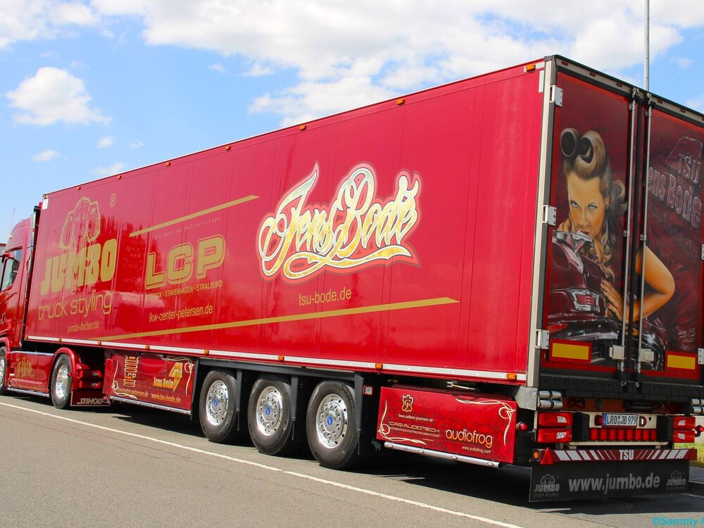 Tekno Tekno Scania Next Gen S-Highline with 3-axle reefer trailer JENS BODE