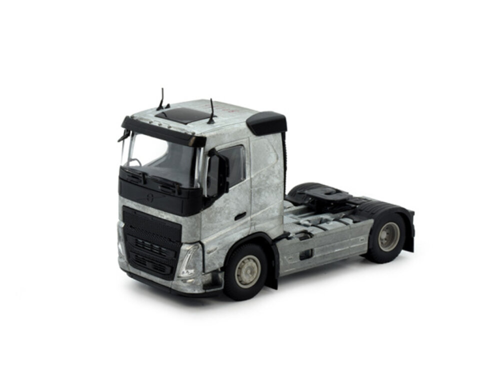 Tekno Tekno Volvo FH05 Low cab 4x2 tractor kit