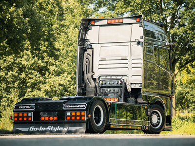 WSI WSI MAN TGX GX 4x2 DUTCH COMMANDER