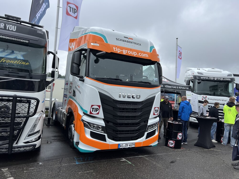 Tekno Tekno Iveco S-Way 4x2 TIP SCHWABENTRUCK