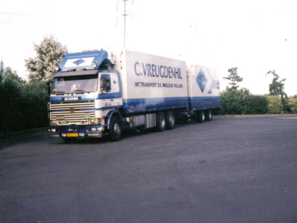 Tekno Scania 113M motorwagen met 2-assige wipkar C. VREUGDENHIL