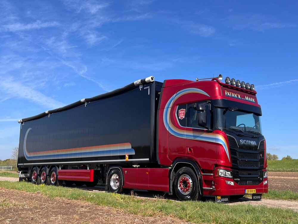 Tekno Tekno Scania NGR Highline4x2  with 3-axle walkingfloor trailer PATRICK VAN DER MARK
