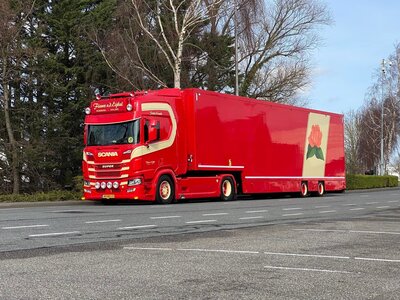 Tekno Tekno Scania Next Gen R530 Highline with 2-axle flower trailer FLEURS VAN DEN EIJKEL