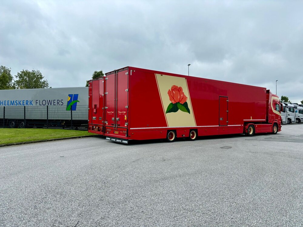 Tekno Tekno Scania Next Gen R530 Highline with 2-axle flower trailer FLEURS VAN DEN EIJKEL