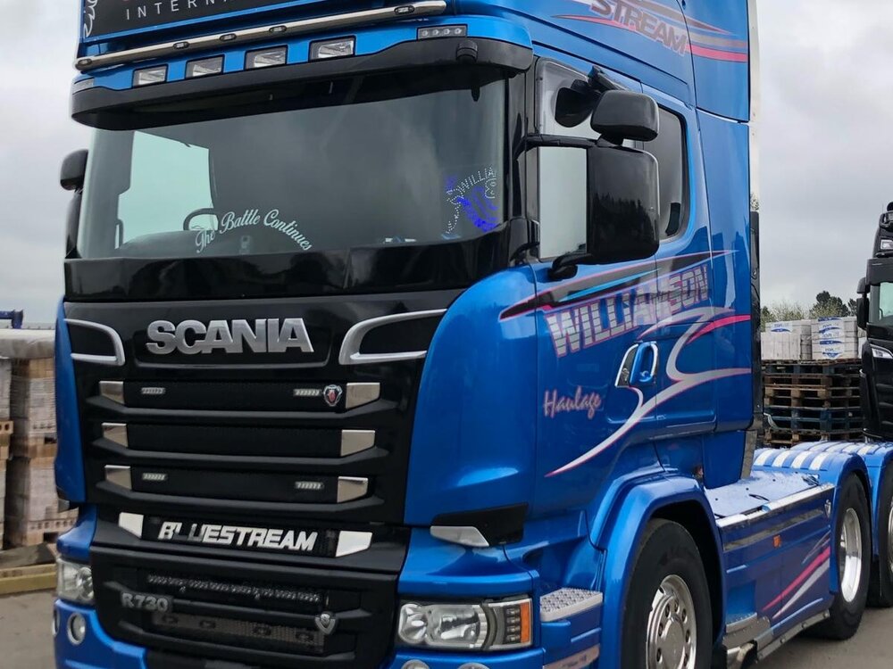 Tekno Tekno Scania R730 Streamline 6x2 sleepas trekker WILLIAMSON