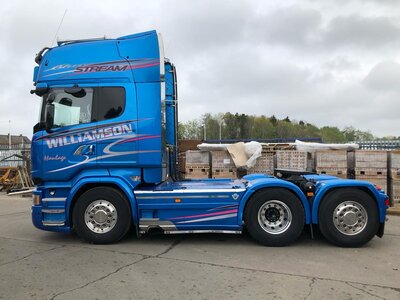 Tekno Tekno Scania R730 Streamline 6x2 sleepas trekker WILLIAMSON