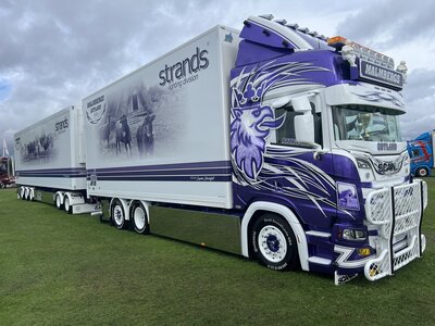 Tekno Tekno Scania Next Gen R-serie Zweedse 24m combinatie MALMBERGS