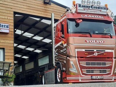 Tekno Tekno Volvo FH05 Laag dak met 3-assige silo oplegger RONNY CEUSTERS