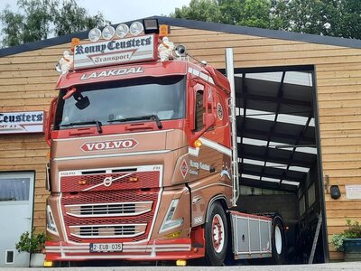 Tekno Tekno Volvo FH05 Laag dak met 3-assige silo oplegger RONNY CEUSTERS