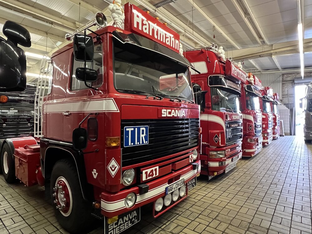 Tekno Tekno Scania 141 4x2 HARTMANN