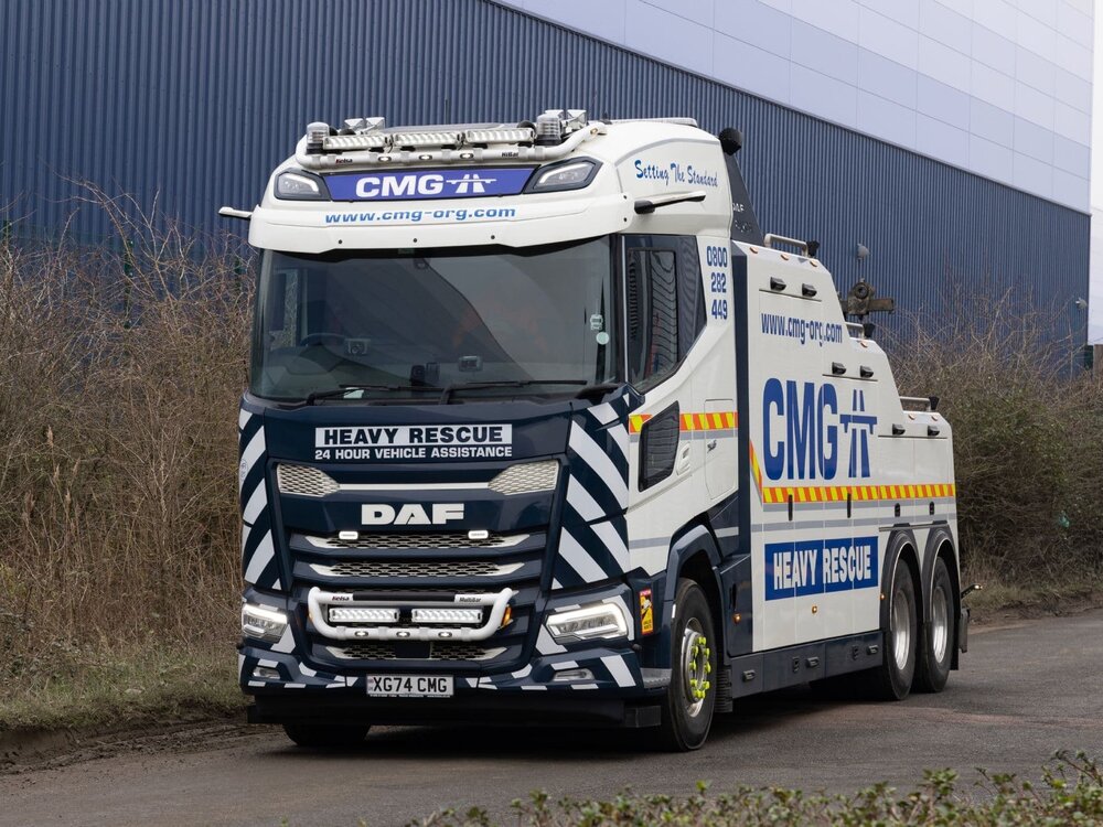 WSI WSI DAF XG 6X2 Falkom wrecker CMG Newport Pagnell England
