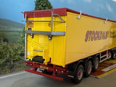 WSI WSI DAF 106XF 6x2 with 3-axle Belt Potato trailer JAMES STOCKDALE Yorkshire England