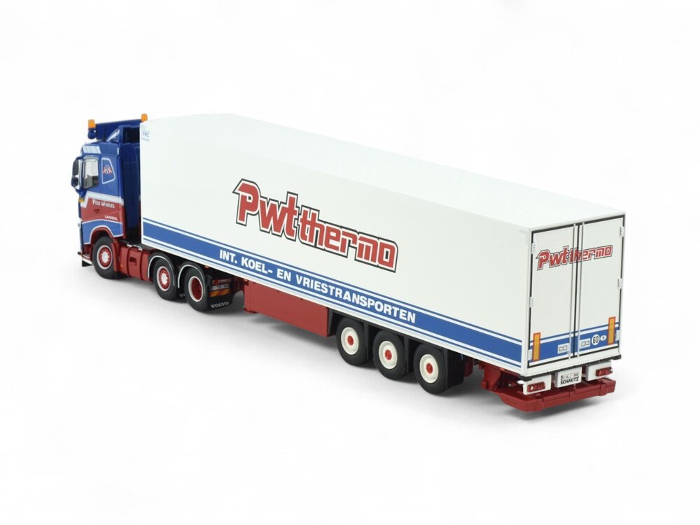 Tekno Tekno Volvo FH05 6x2 with 3-axle reefer trailer PETER WOUTERS / PWT Thermo