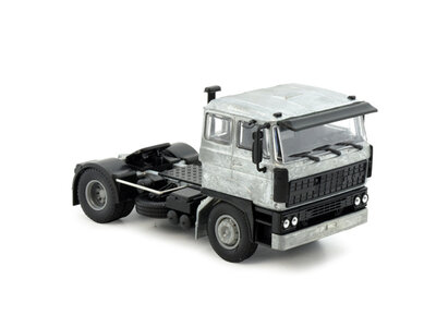 Tekno Tekno DAF 3300 Low sleep cab 4x2 tractor kit