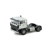 Tekno DAF 3300 Low sleep cab 4x2 tractor kit