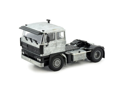 Tekno Tekno DAF 3300 Low sleep cab 4x2 tractor kit