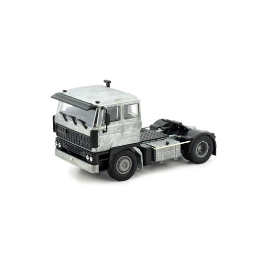 Tekno Tekno DAF 3300 Low sleep cab 4x2 tractor kit Tekno Tekno DAF 3300 Low sleep cab 4x2 tractor kit