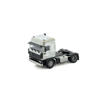 Tekno DAF 3300 Space Cab 4x2 tractor kit